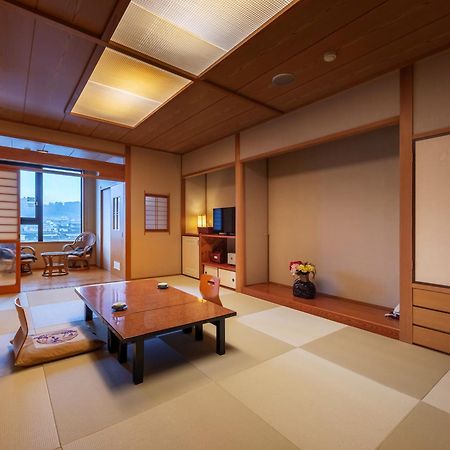 Mikuma Hotel Hita Luaran gambar
